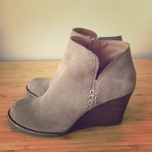 Booties Lucky Brand wedges🧡